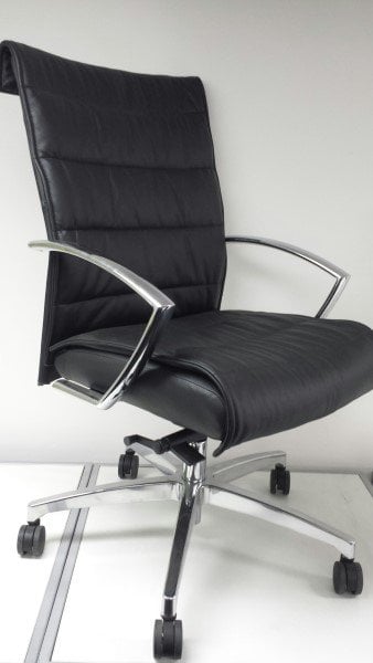 Signet Stitched Executive Chair
